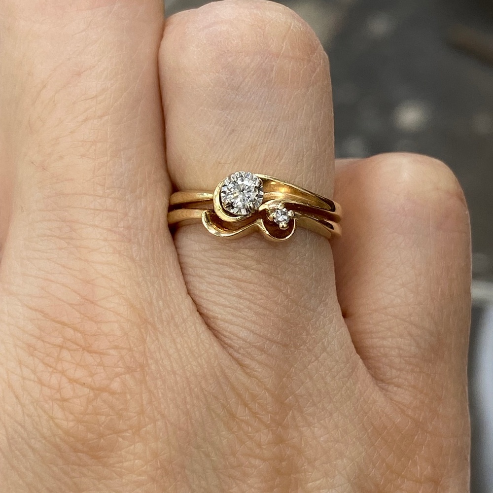 Yellow gold diamond ring(flash sale)